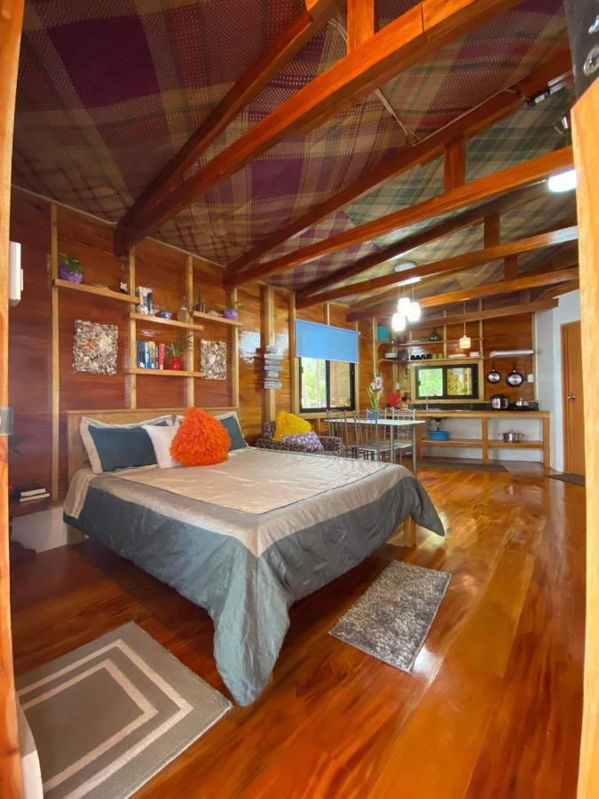 Chue&Larry'S Beachside Homestay Libagon Exteriér fotografie
