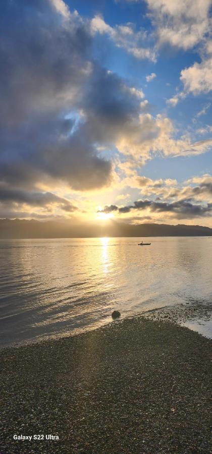 Chue&Larry'S Beachside Homestay Libagon Exteriér fotografie