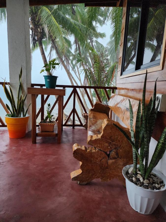 Chue&Larry'S Beachside Homestay Libagon Exteriér fotografie