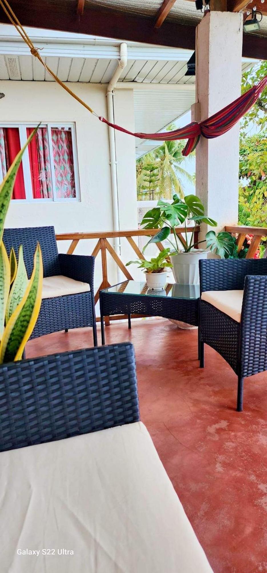 Chue&Larry'S Beachside Homestay Libagon Exteriér fotografie